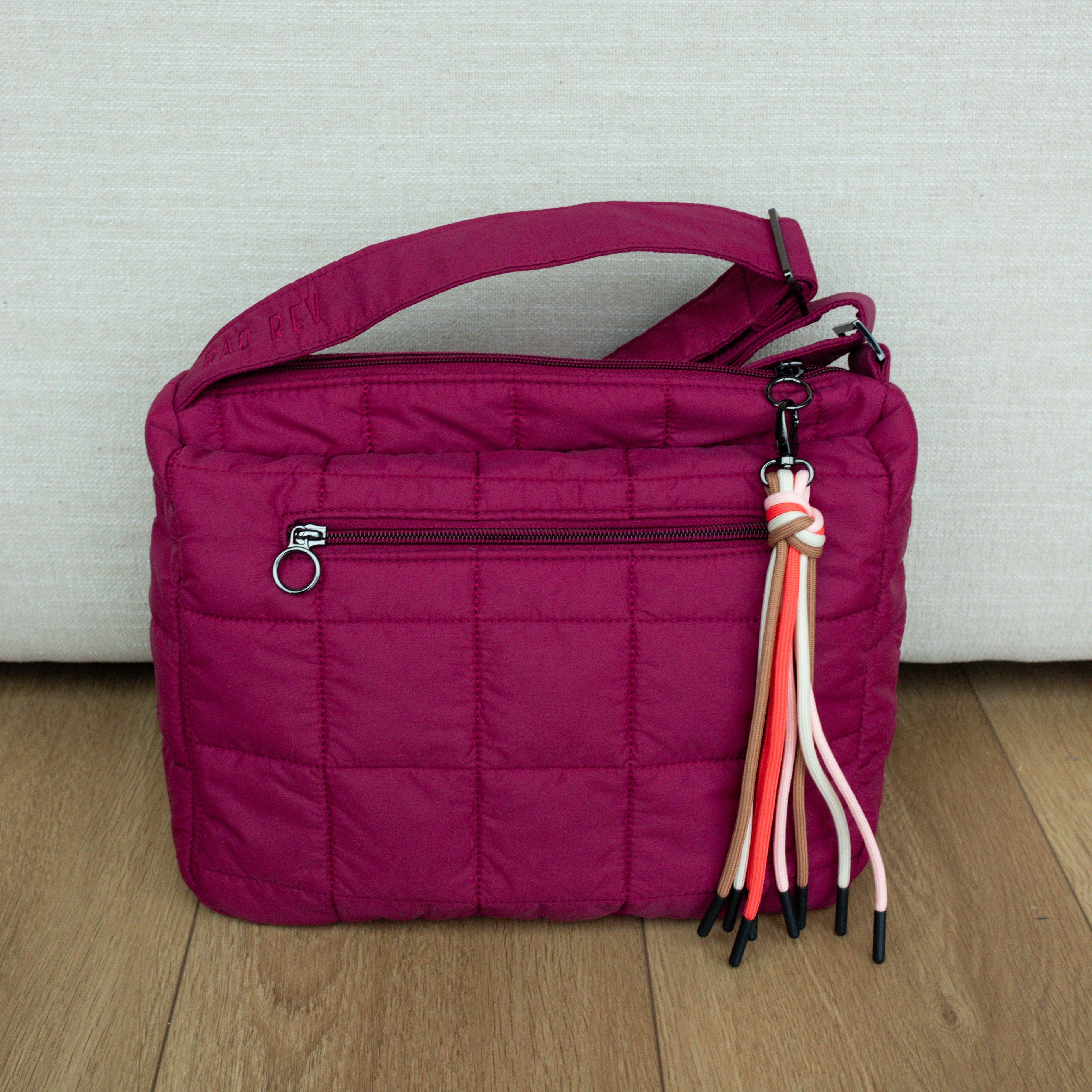 Cloud Messenger in Black Cherry