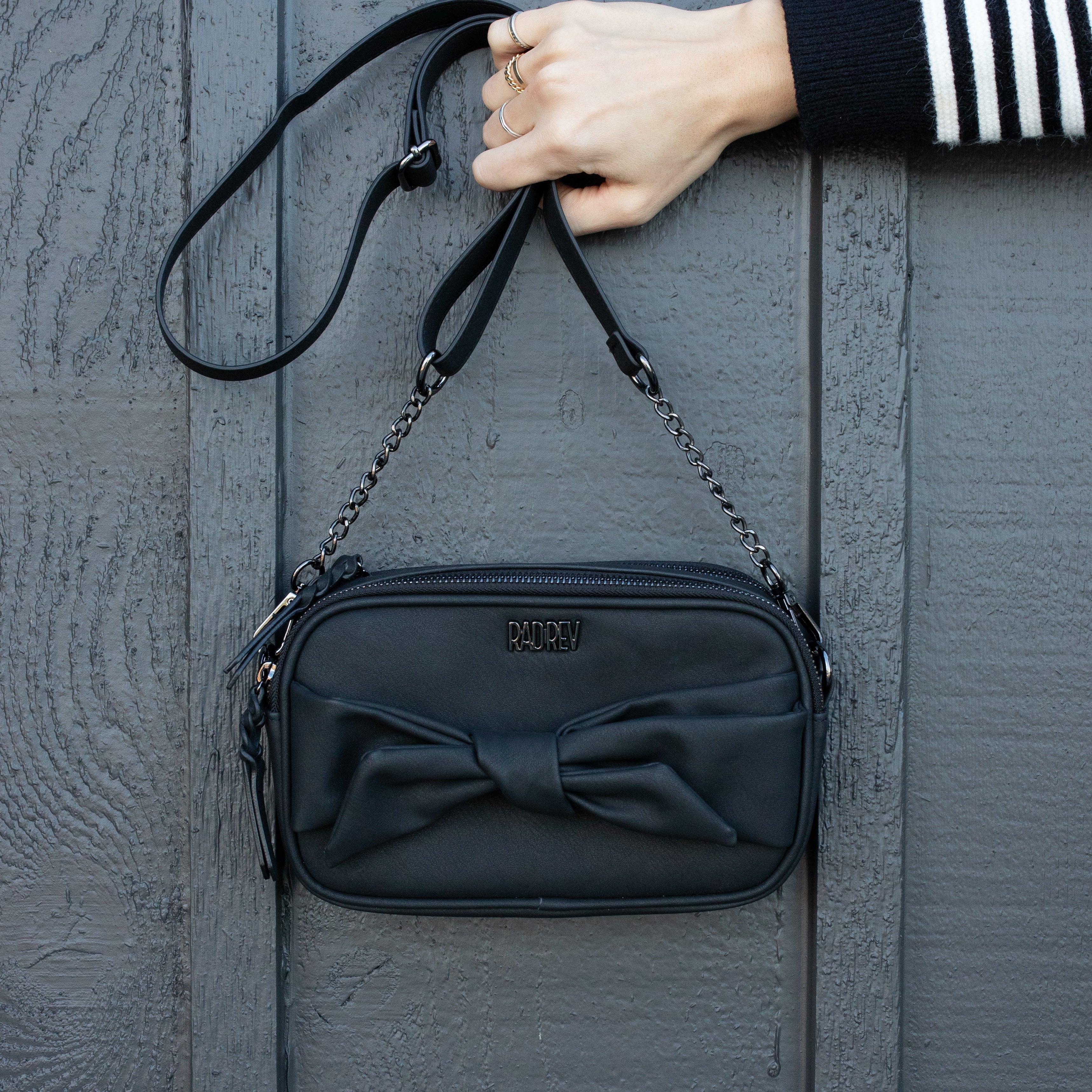 Bow Sling in Matte Black