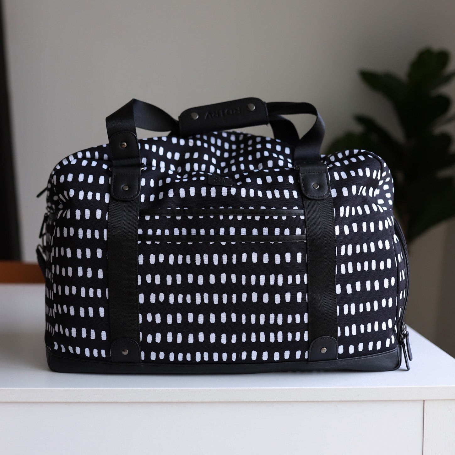 Weekender Duffle in Dark Dash